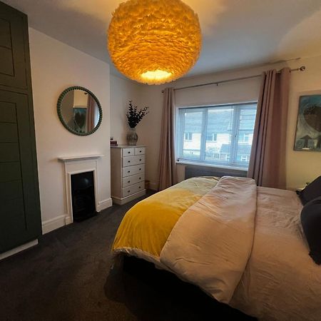 Warm And Cosy City Centre Home Near Train Station Чичестер Экстерьер фото
